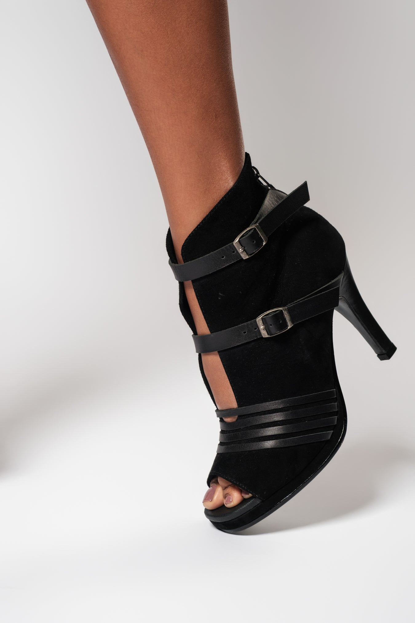 Connor, Talons En Cuir