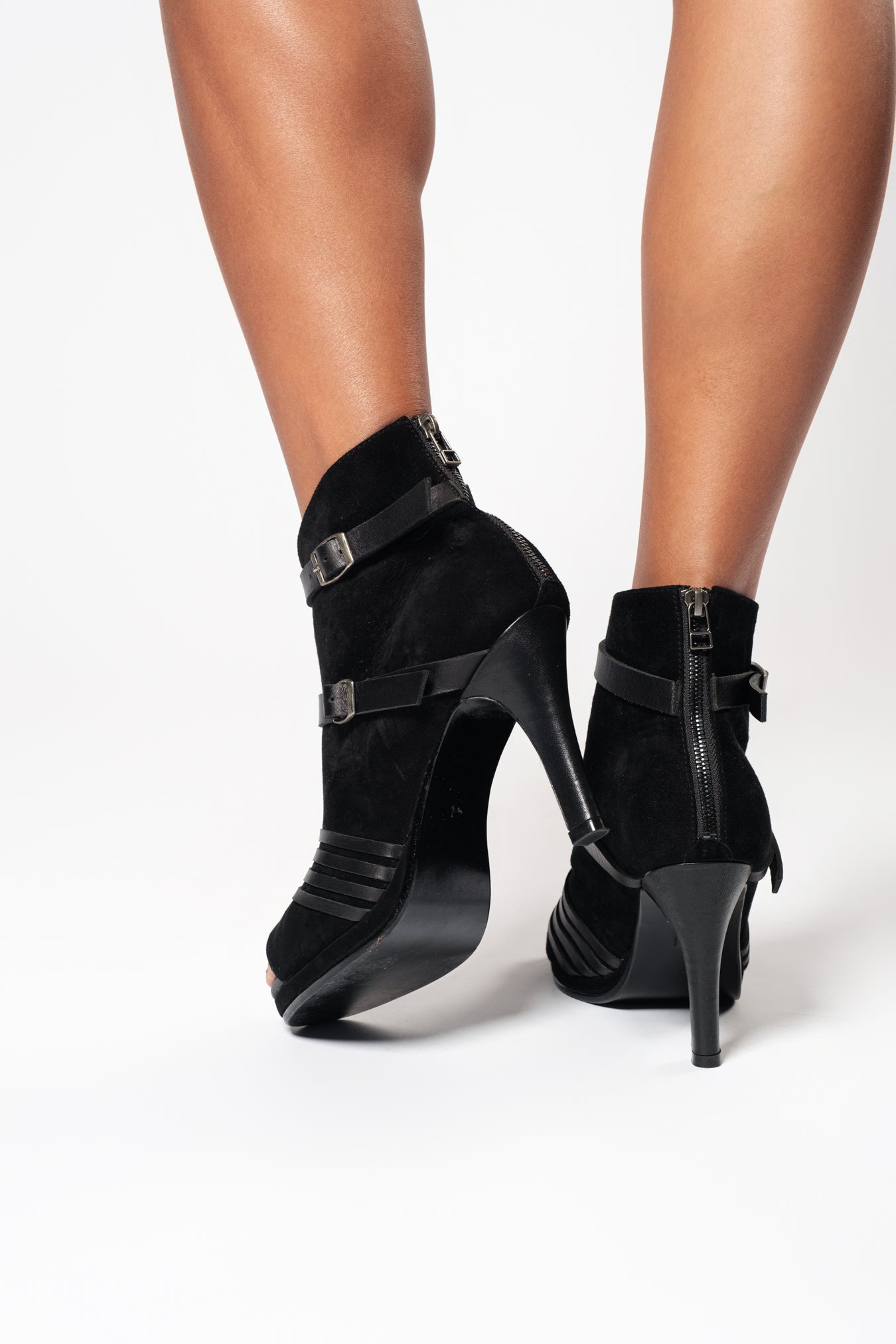 Connor, Talons En Cuir