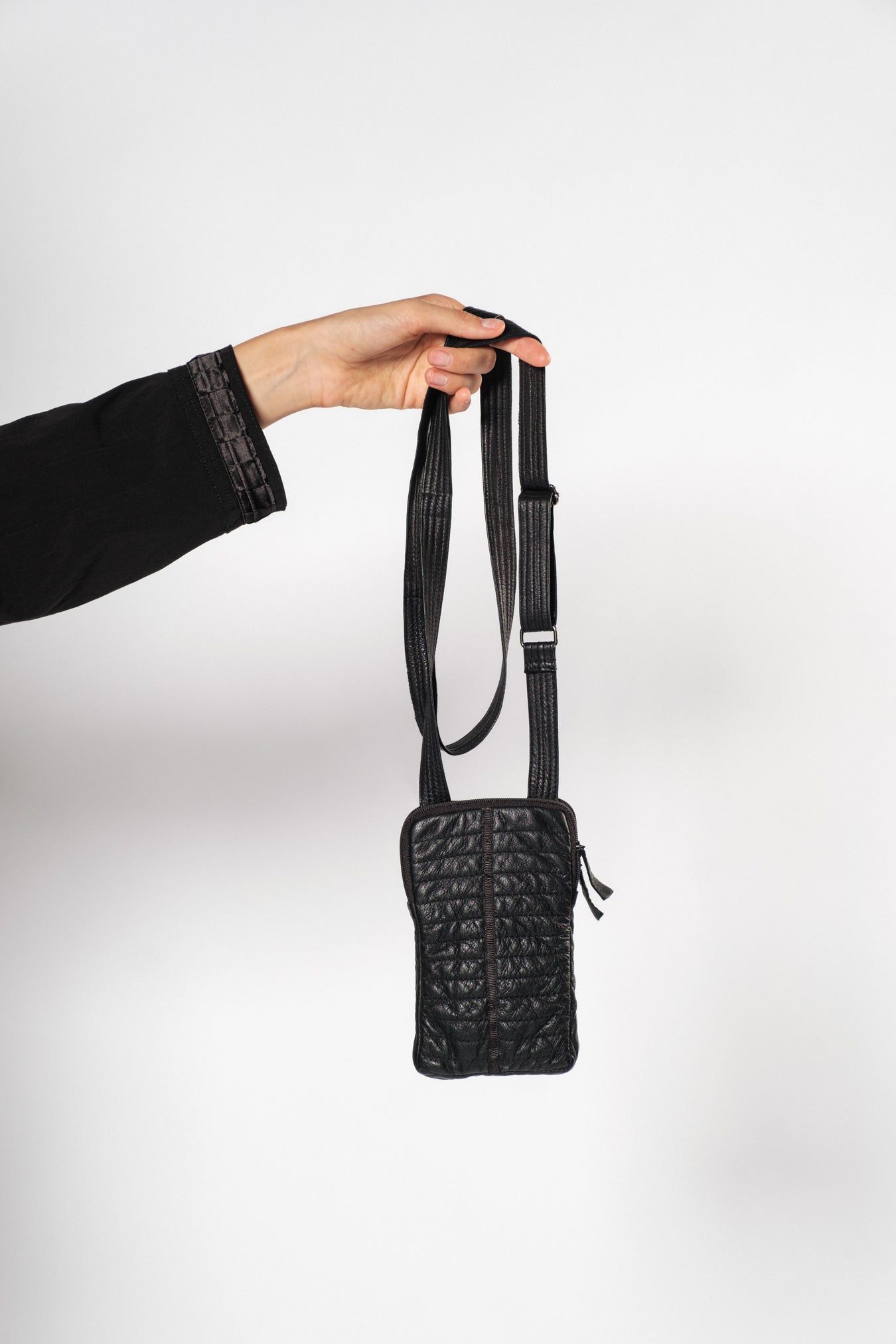 Mika, Pochette En Cuir