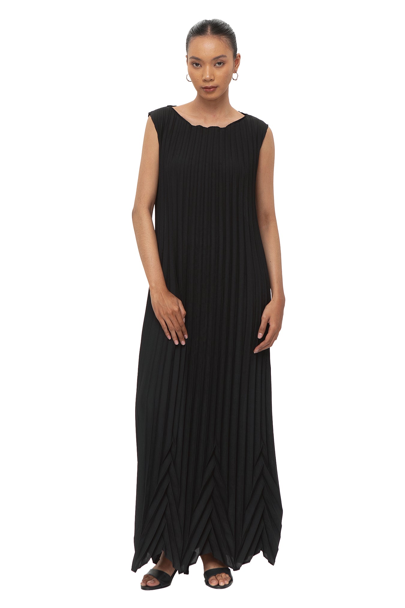 Anabella Sleevess Pleats Dress