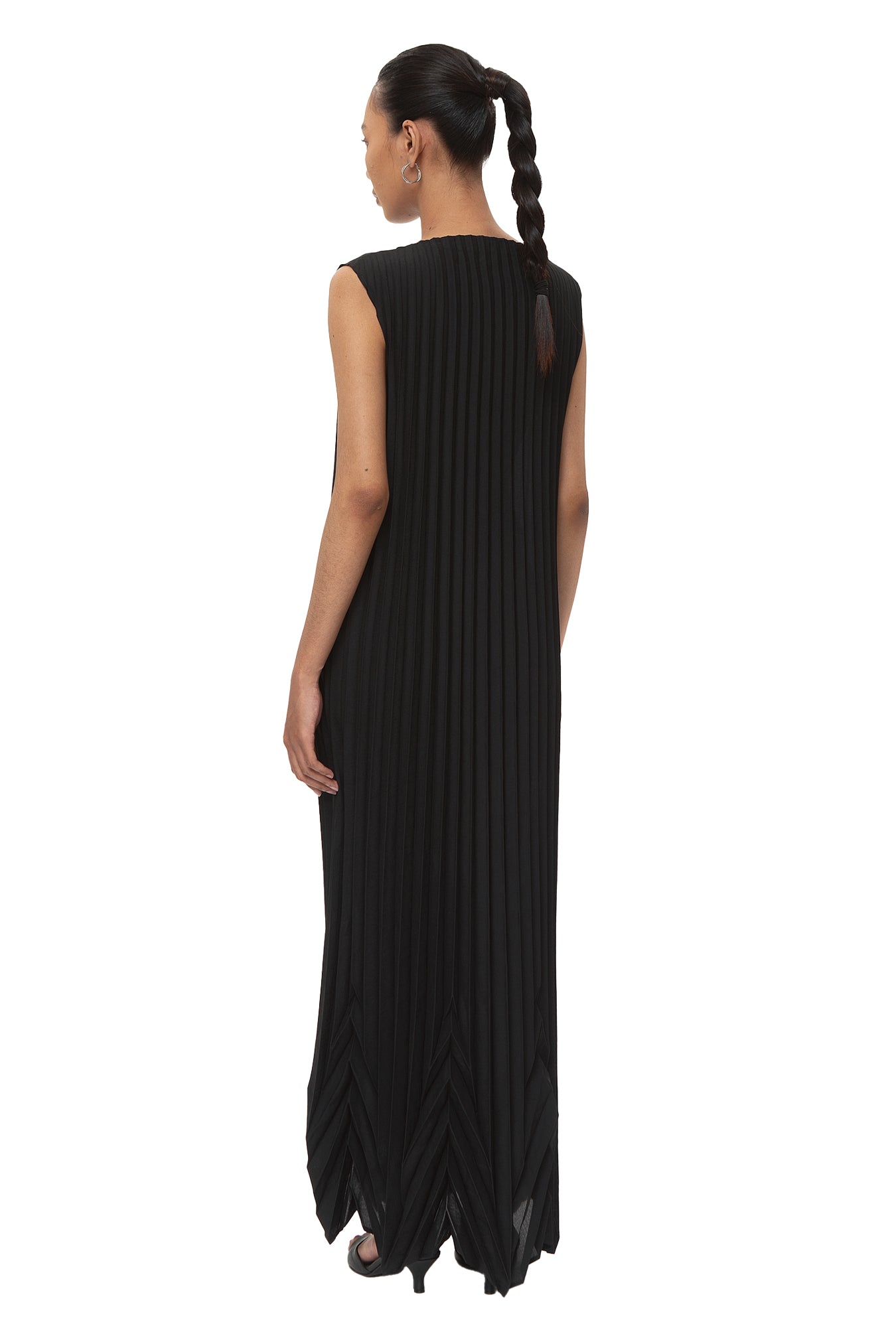 Anabella Sleevess Pleats Dress