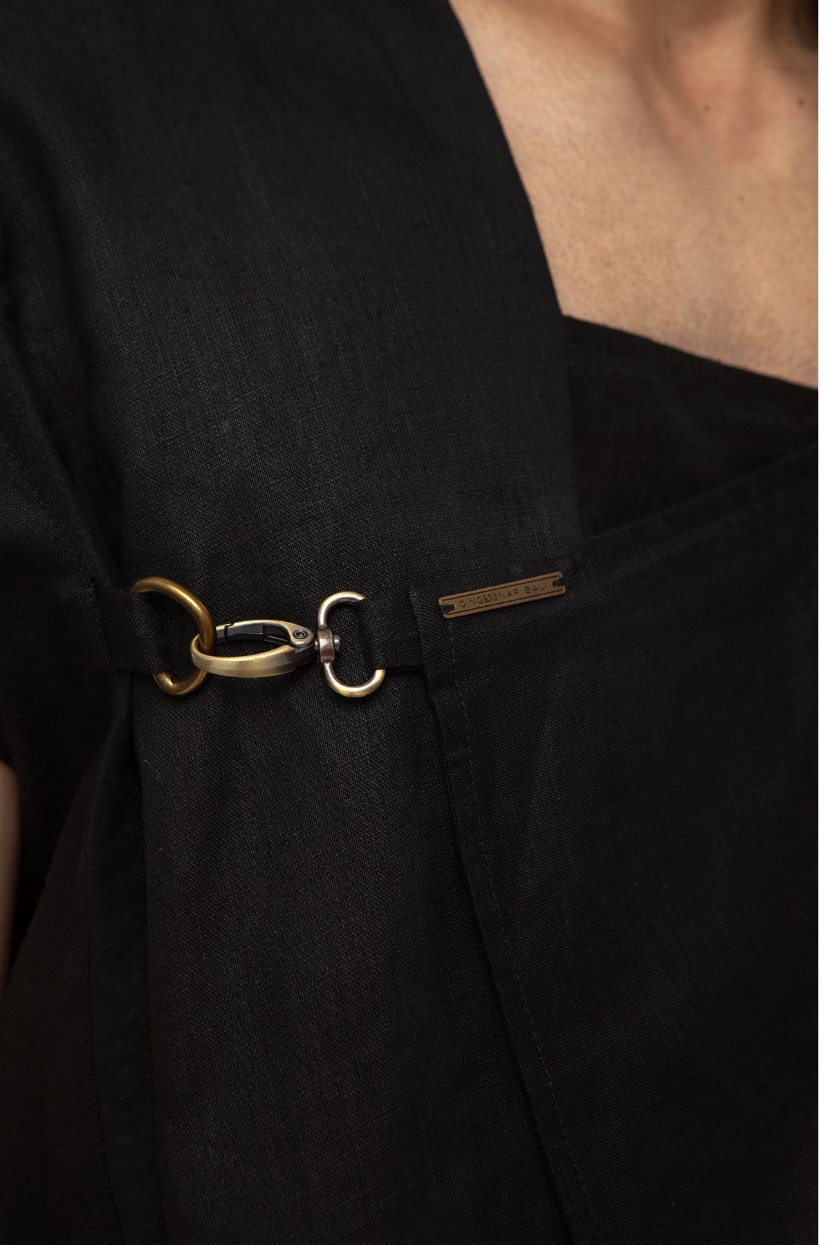 Excalibur Sleeveless Linen Jacket — Black