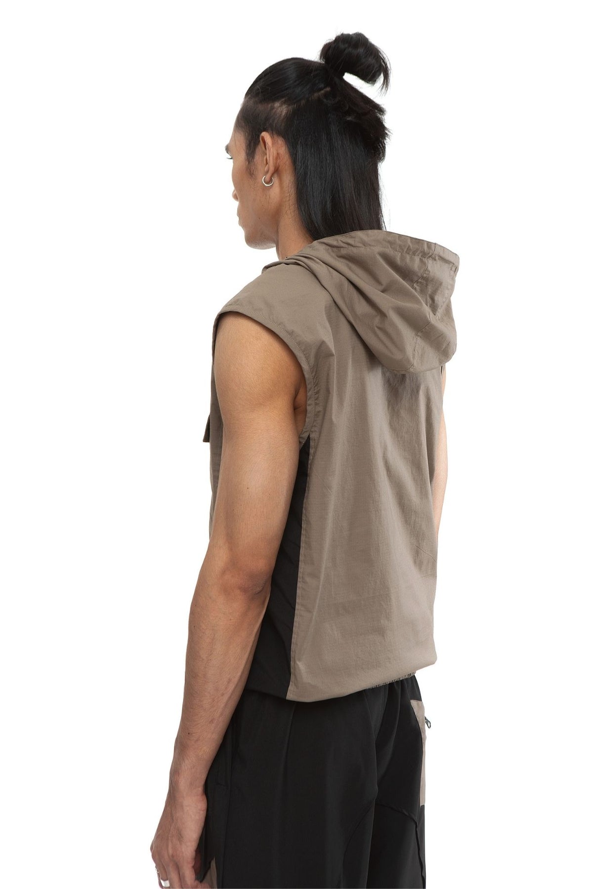 Kamba Hooded Vest — Mocca
