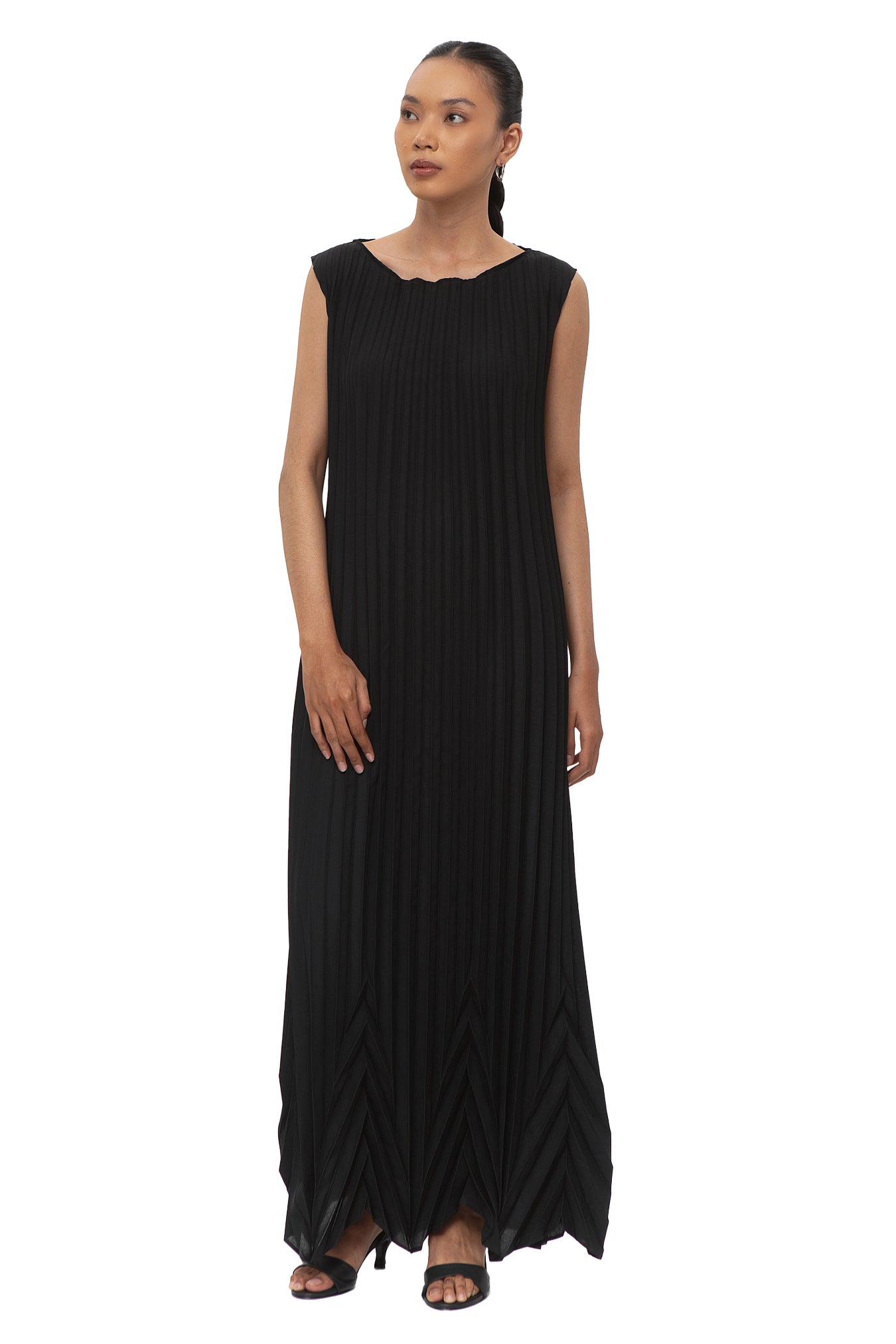 Anabella Sleevess Pleats Dress